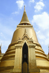 Fototapeta premium Golden Pagoda