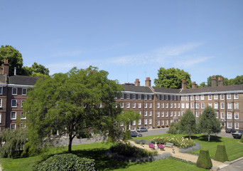 Fototapeta na wymiar Gardens of Grays Inn Court in London