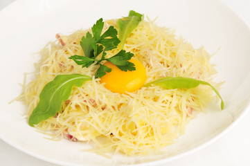 Macaroni baked with fish