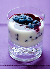 Cranberries with yogurt and mascarpone cream