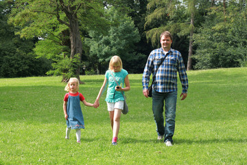 Obraz premium Geocaching mit Familie