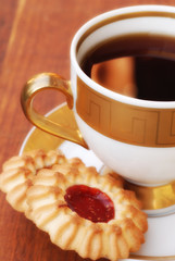 tea cup with cookies