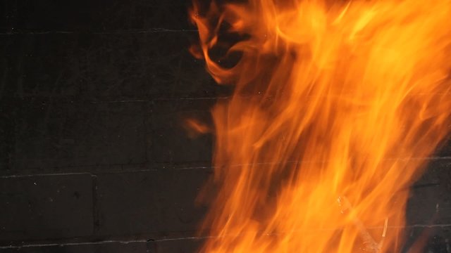 fuego y llamas