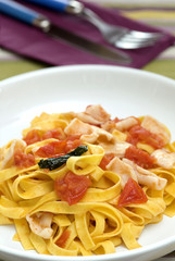 tagliatelle al pomodoro con calamaro