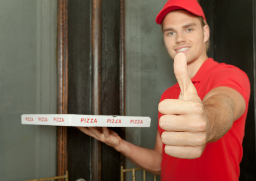 daumen hoch f&uuml;r pizza