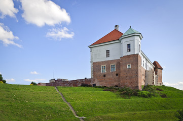 Fototapeta na wymiar Old Polish Kings castle in Sandomierz, Poland