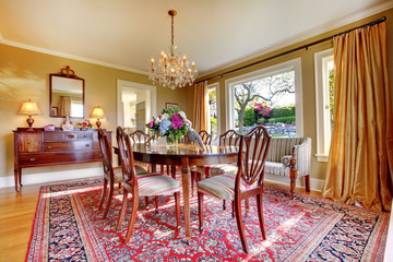 Elegant luxury dining room
