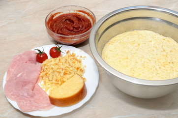 ingredients for homemade pizza