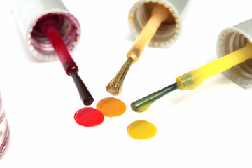 Nail polish brushes and drops