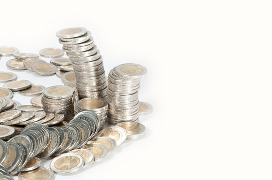 Schiefe T&uuml;rme aus 2-Euro-St&uuml;cken