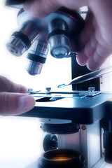 Microscope