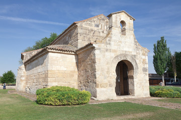 Fototapeta na wymiar Basílica Visigoda de San Juan de Baños, en Palencia