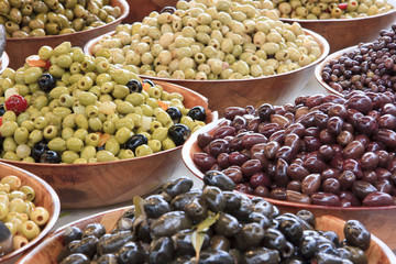 Olives and kidney beans