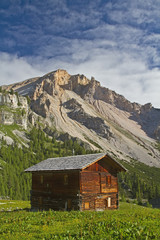 Heustadel in den Dolomiten
