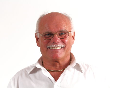 Gl&uuml;cklicher Senior