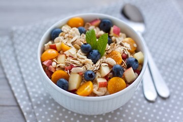 Fruity morning muesli