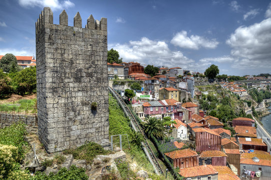 Dom Fernando Wall (Muralha Fernandina), Porto.
