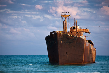 Cargo wreck
