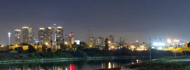 Fototapeta na wymiar Panorama of Tel Aviv city and river at the night