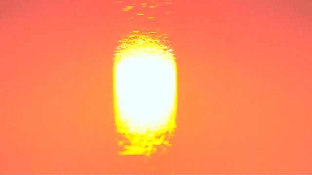 Sole specchio acqua