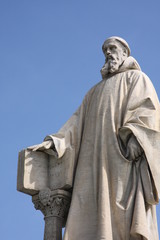 Fototapeta premium Statua di Guido D'Arezzo 