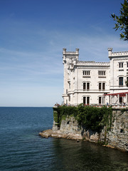 Fototapeta na wymiar Miramar castle