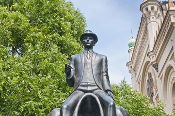 Fotobehang Franz Kafka statue © Anibal Trejo