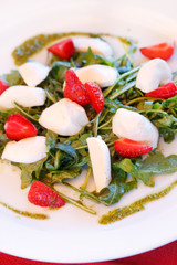 salad with strawberry