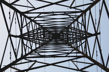 Power transmission tower