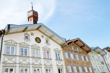 Historische Häuserfassade in Bad Tölz, Oberbayern
