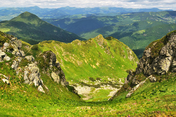 Fototapeta na wymiar Rocks in Marmaroski alps. Carpathians. Ukraine