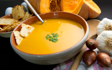 zuppa di zucca con crostini