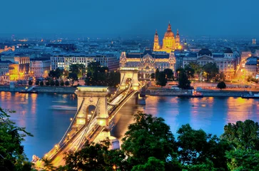 Papier Peint photo Lavable Budapest Pont des chaînes de Budapest et basilique Saint-Étienne