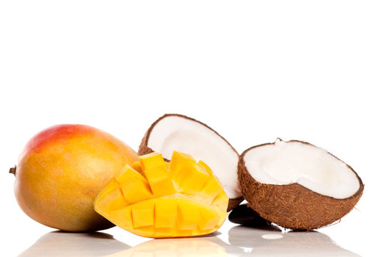 mangue app&eacute;tissante et noix de coco bris&eacute;e