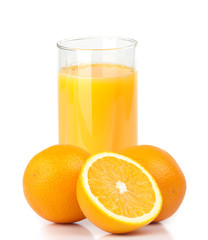 Orange juice and slices of orange