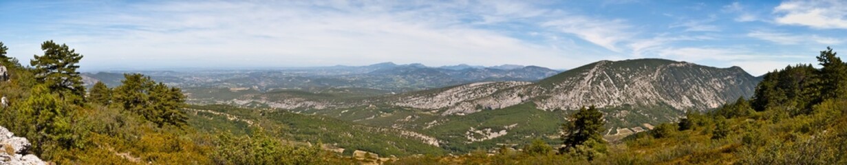 Fototapeta na wymiar Panorama Provence we Francji - Mont Ventoux