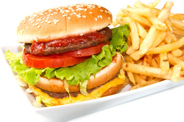 hamburger with chips