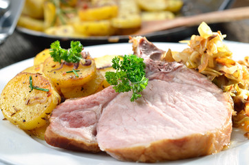 Bayerische Küche mit Ripperl