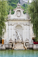Fototapeta na wymiar fountain Salzburg
