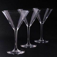 verres sur fond noir
