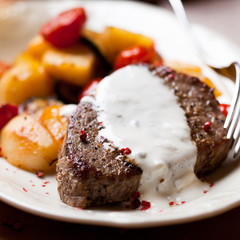 Beefsteak with cream sauce