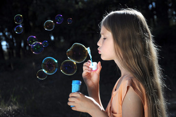 Child starting soap bubbles