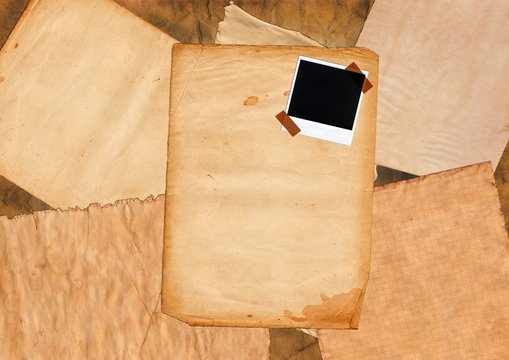 altes Papier mit Polaroid