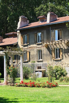 maison de la roseraie du parc de la t&ecirc;te d'or, lyon - france