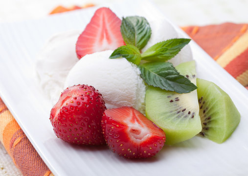Ice cream with strawberries