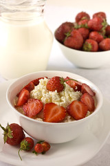 cottage cheese with strawberries