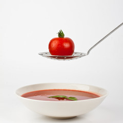 Tomate über Suppe