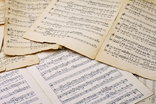 Vecchi spartiti musicali