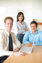 Obraz premium Caucasian Businessman Led Diverse Meeting