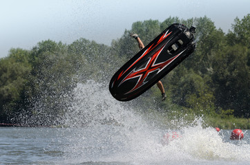 Wasserstunt freih&auml;ndig